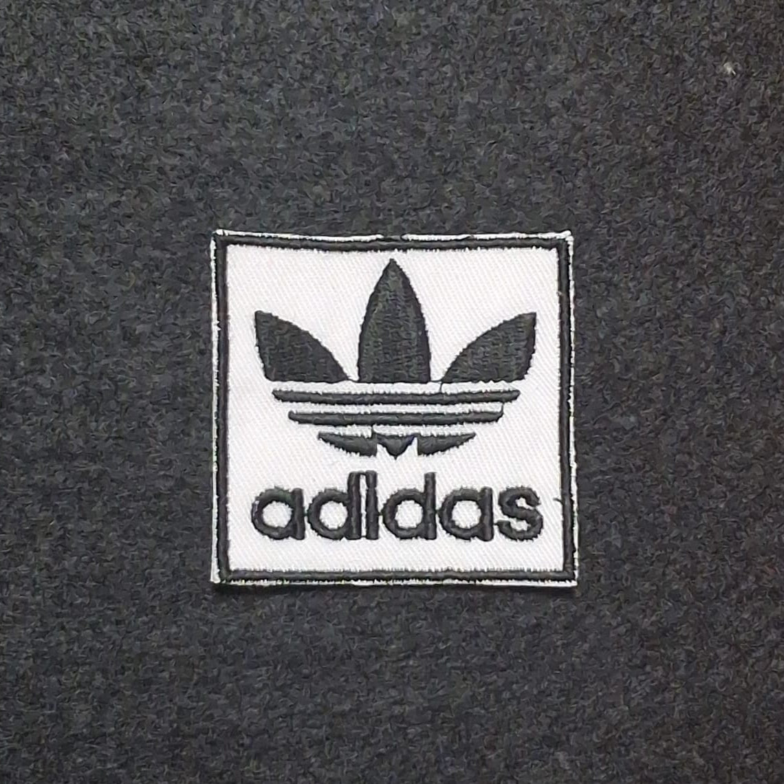 Patch Toppa Replica Marchio ADIDAS Ricamata Termoadesiva o da Cucire 5 X 5 CM
