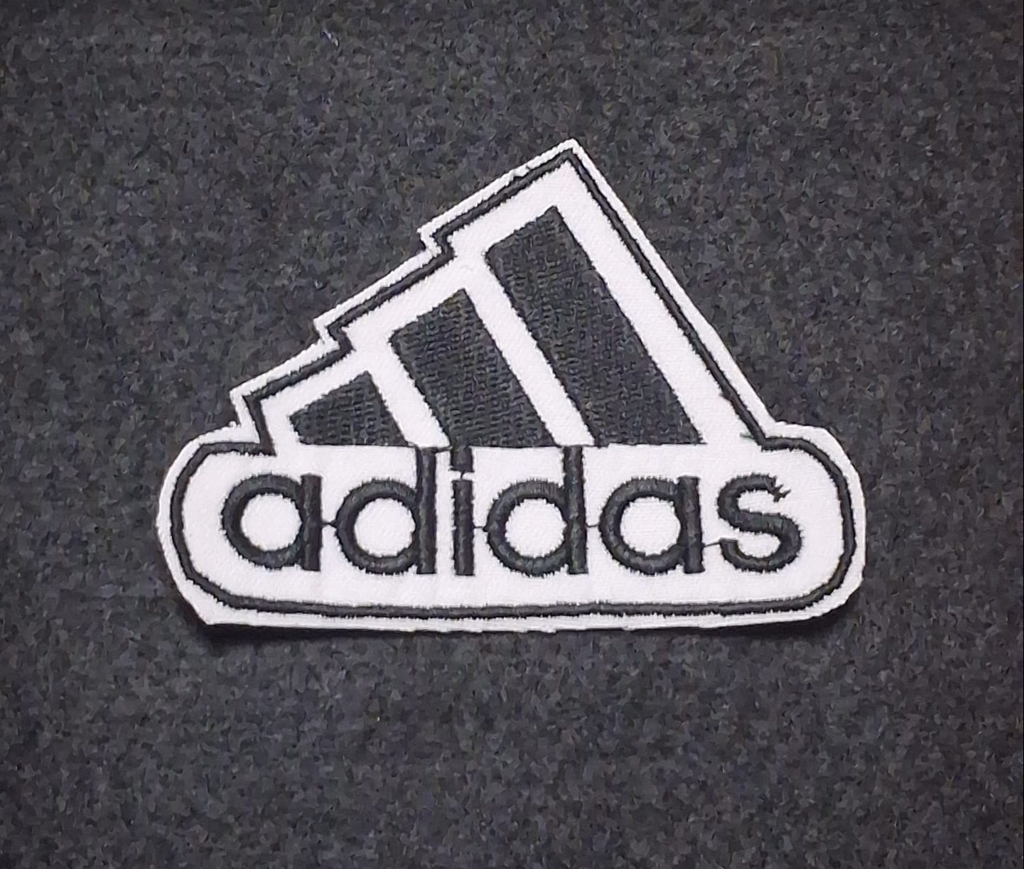 Patch Toppa Replica Marchio ADIDAS Ricamata Termoadesiva o da Cucire 6 X 7,5 CM