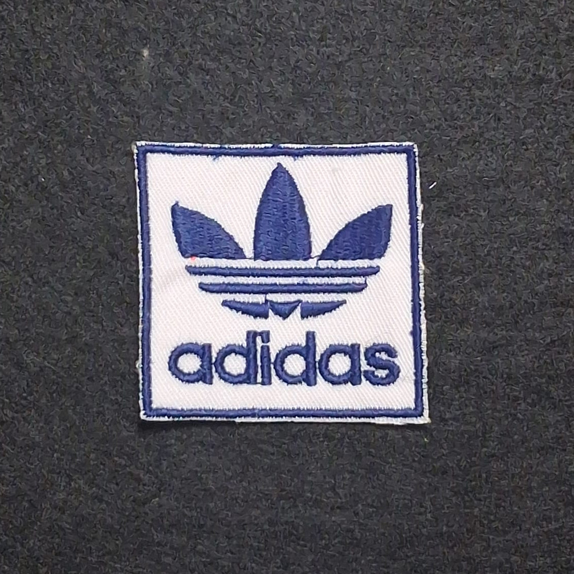 Patch Toppa Replica Marchio ADIDAS Ricamata Termoadesiva o da Cucire 5 X 5 CM