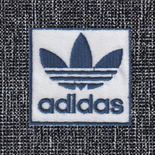 Patch Toppa Replica Marchio ADIDAS QUADRATA Ricamata Termoadesiva o da Cucire 5 X 5 CM